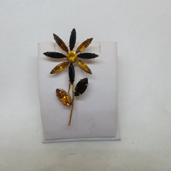 VTG Austrian Crystal Rhinestone Flower Brooch Gold Colored Crystal Rhinstones - Picture 3 of 9